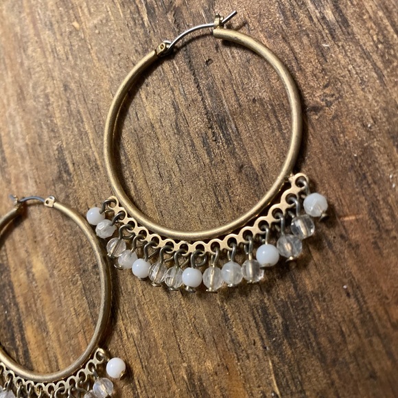 Beaded gold hoop earrings - Picture 2 of 3